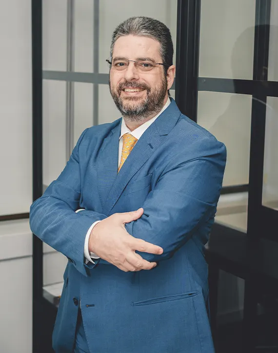 Luis Fernando Klippert, fundador, Administrador de Empresas formado pela Universidade Federal do Rio Grande do Sul (UFRGS)